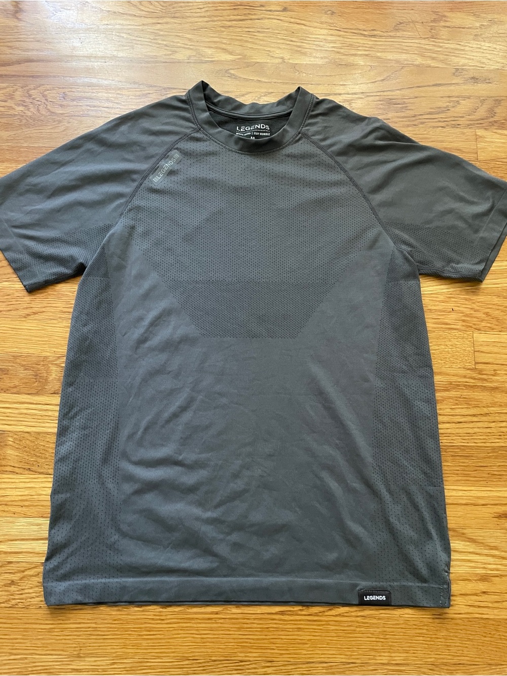 Legends Men’s athletic Performance Short-Sleeve Shirt M